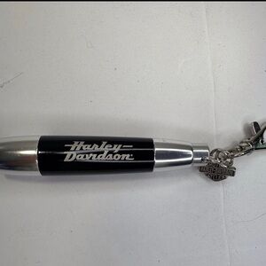 HEAVY DUTY MATERIAL pocket flashlight It’s not cheap Materials quite heavy